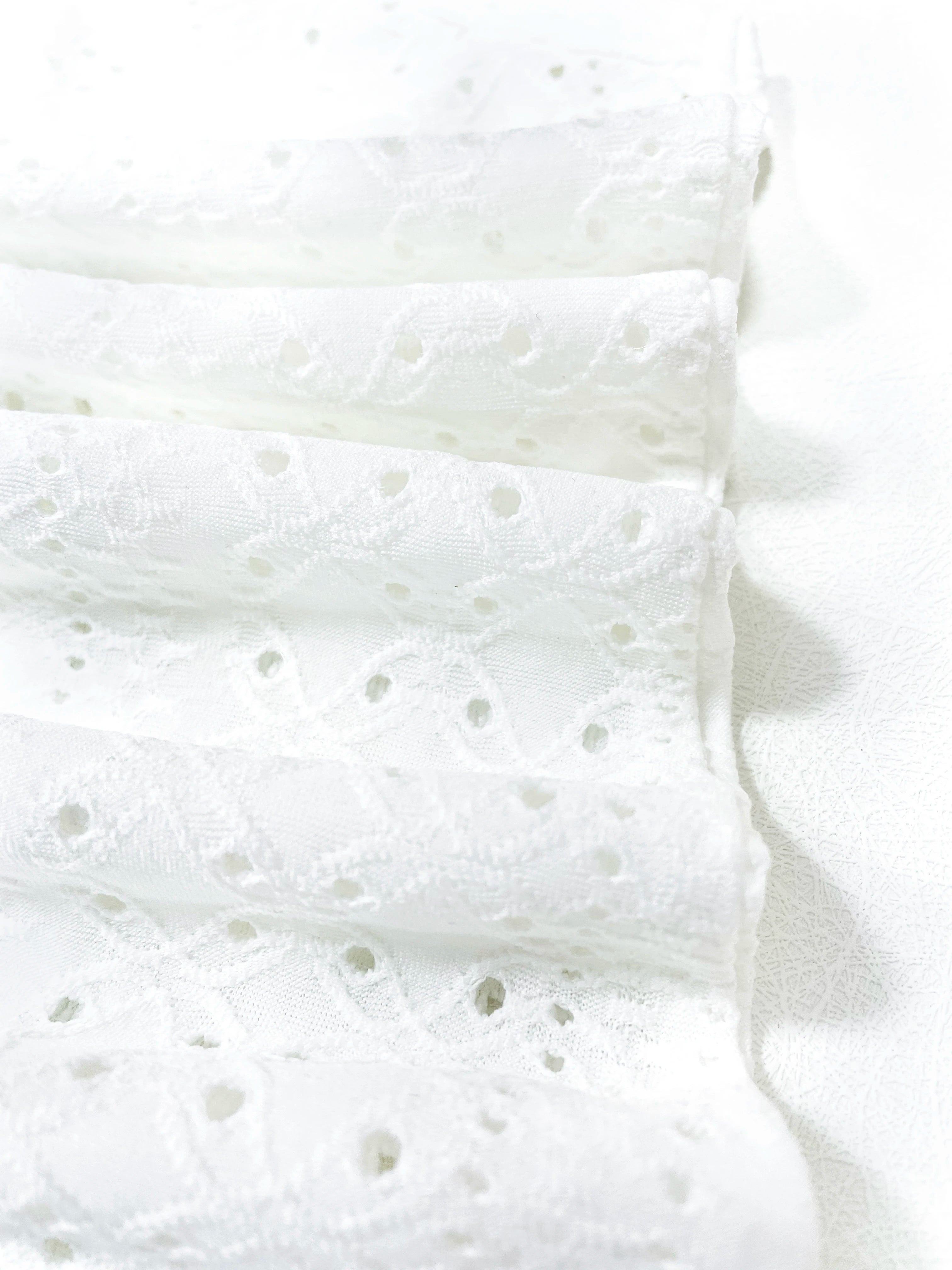 Women's Plain Eyelet Embroidery Button Front Tank Top, Casual Sleeveless Top for Summer, Ladies Hollow Out Tank Top